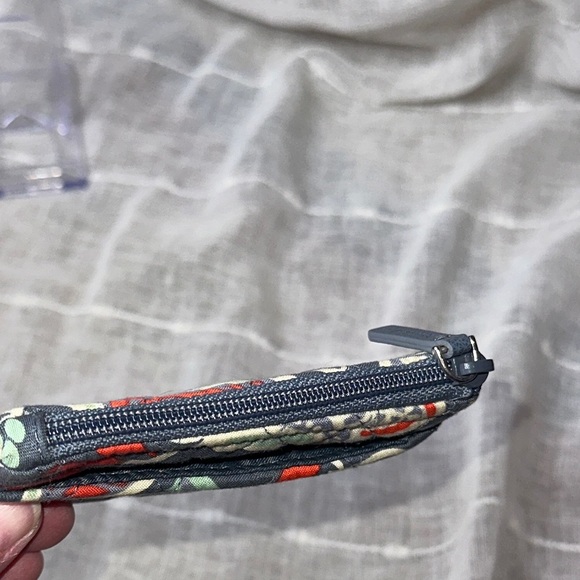 Vera Bradley Nomadic Floral Pattern Small Designer Quilted Coin/Card Holder NWOT - Picture 13 of 14